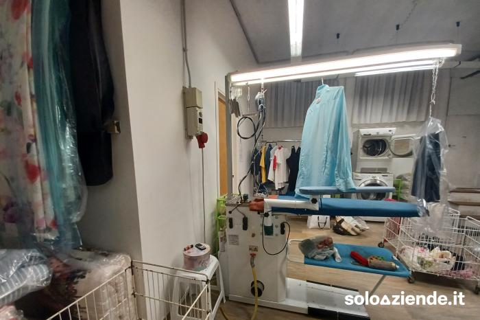 Vendita Attivita' artigianali alimentari e non LAVANDERIA ARTIGIANALE a Rovigo (RO)